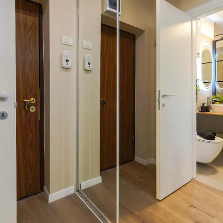 Апартаменты Andreea - Cozy Near Piata Obor Market Бухарест