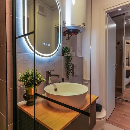 Апартаменты Andreea - Cozy Near Piata Obor Market *